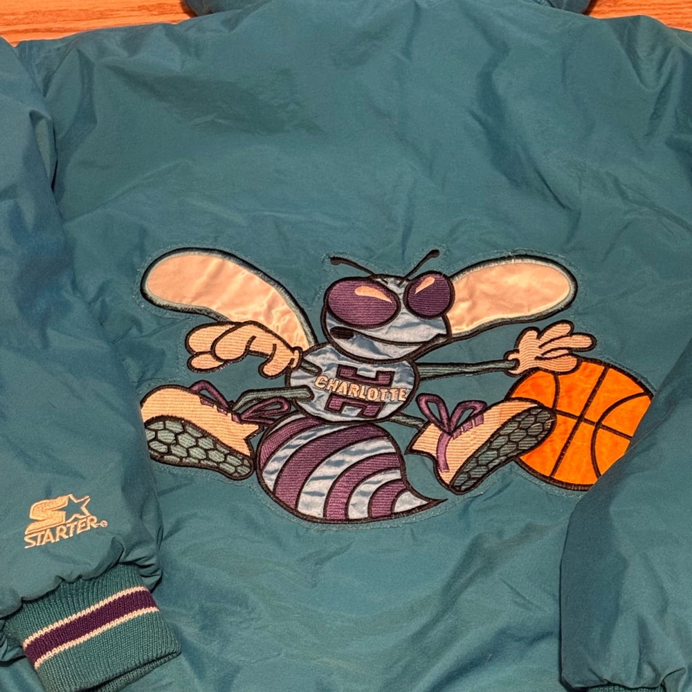 Starter vintage puffer type coat jacket charlotte hornets nba basketball